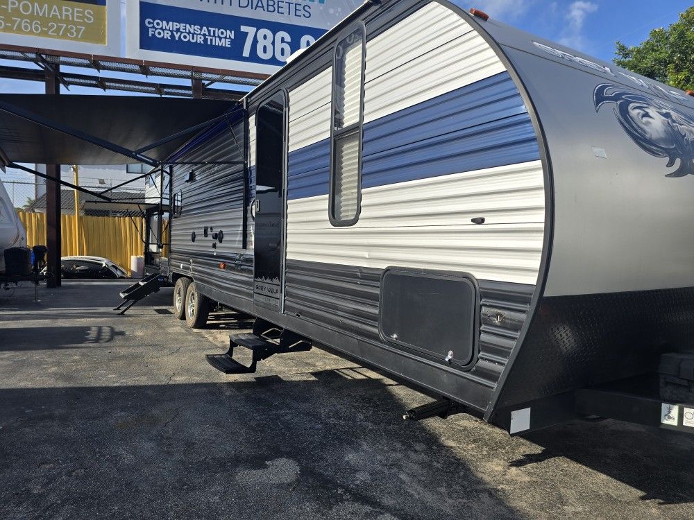 Rv Travel Trailer 2021 30ft