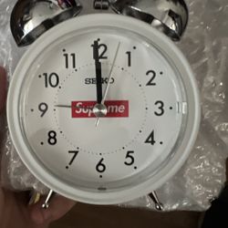 🚨 Supreme Seiko Alarm Clock FW22 🚨