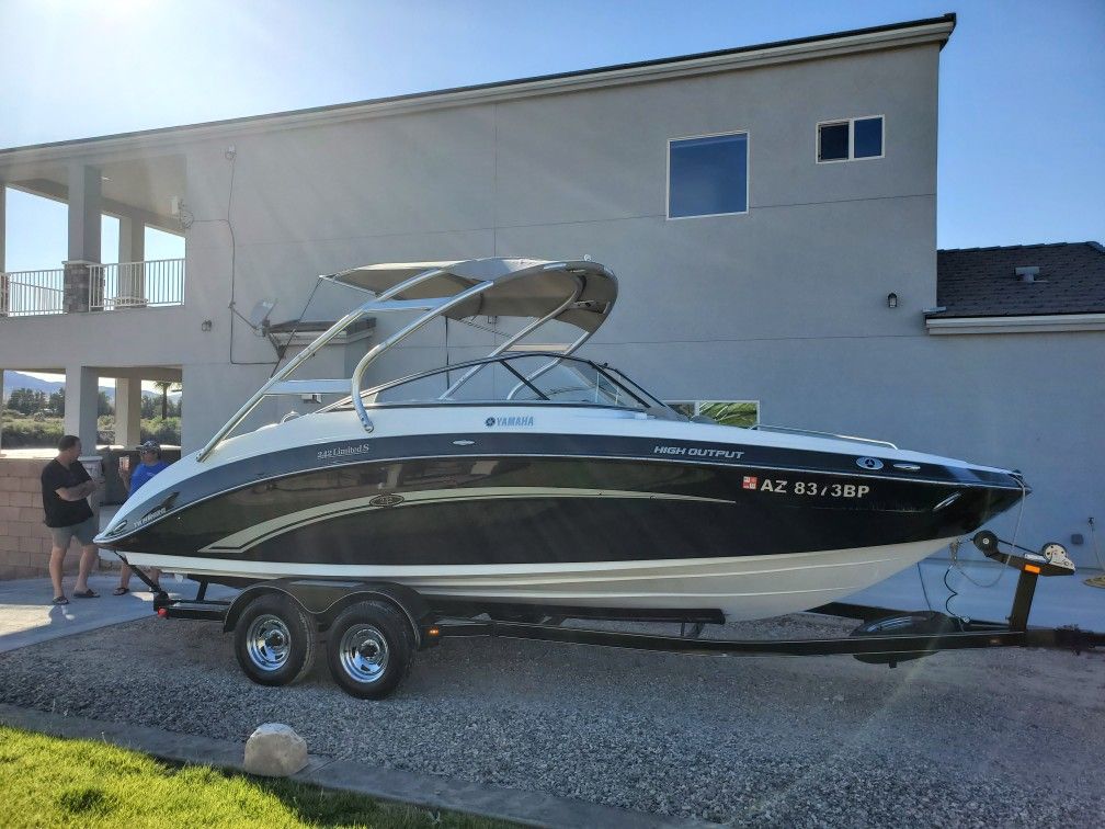 2010 Yamaha 242 LIMITED S