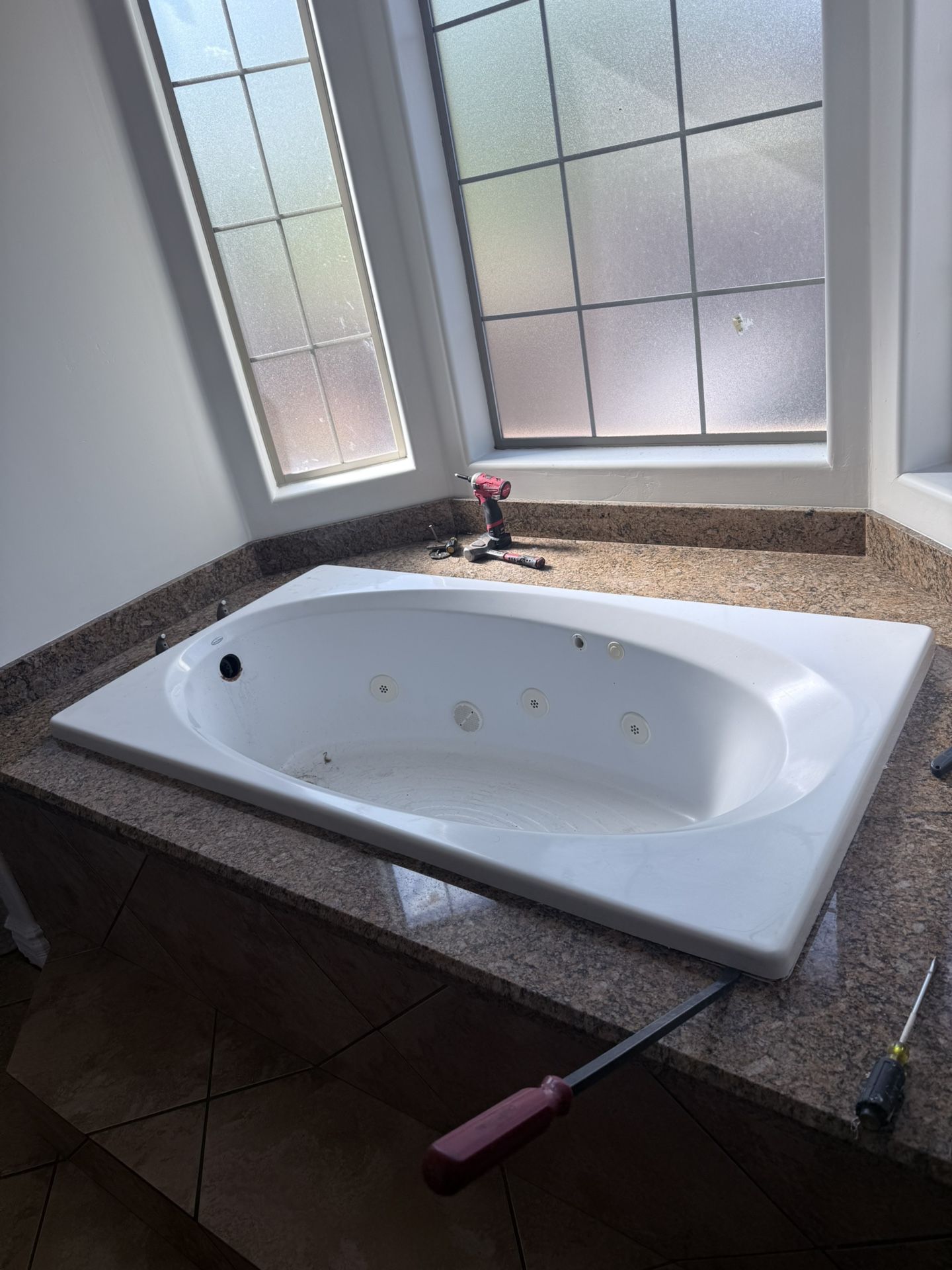 Jacuzzi Bathtub