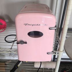 Mini Fridge 