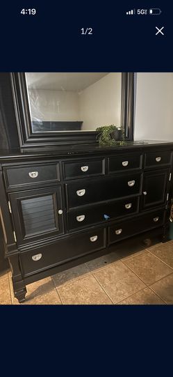 Dresser