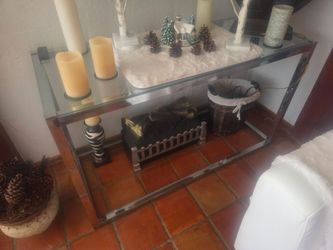 Glass Table (Items on it not for sale) Excellent Condition