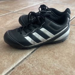 Kids Adidas Soccer Cleats Size 2.5y