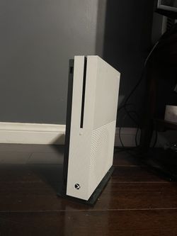 Xbox One Slim