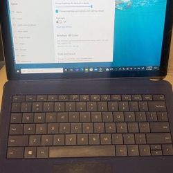 Surface Pro I7 2.30 GHz 8 Gigs Of Ram And 256 HD
