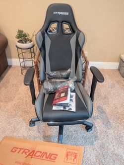 GTRACING Gaming Chair with footrest NEW