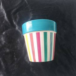 Rainbow striped flower pot 4.5