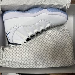 Jordan 11 Retro “Columbia/Legend Blue”