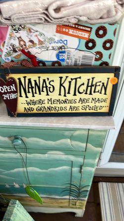 Nana Sign