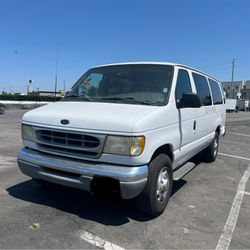 2001 Ford E-350