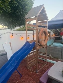 FREE KIDS PLAYSET (MUST DISASSEMBLE & HAUL)