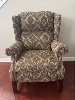 Wingback Recliner EXCELLENT CONDITION