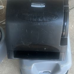 Paper Towel Dispenser