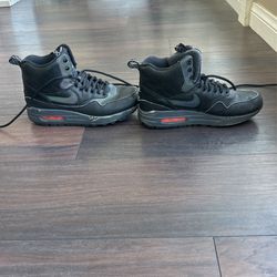 Wmns Air Max 1 Mid Black Menta’ Size 8
