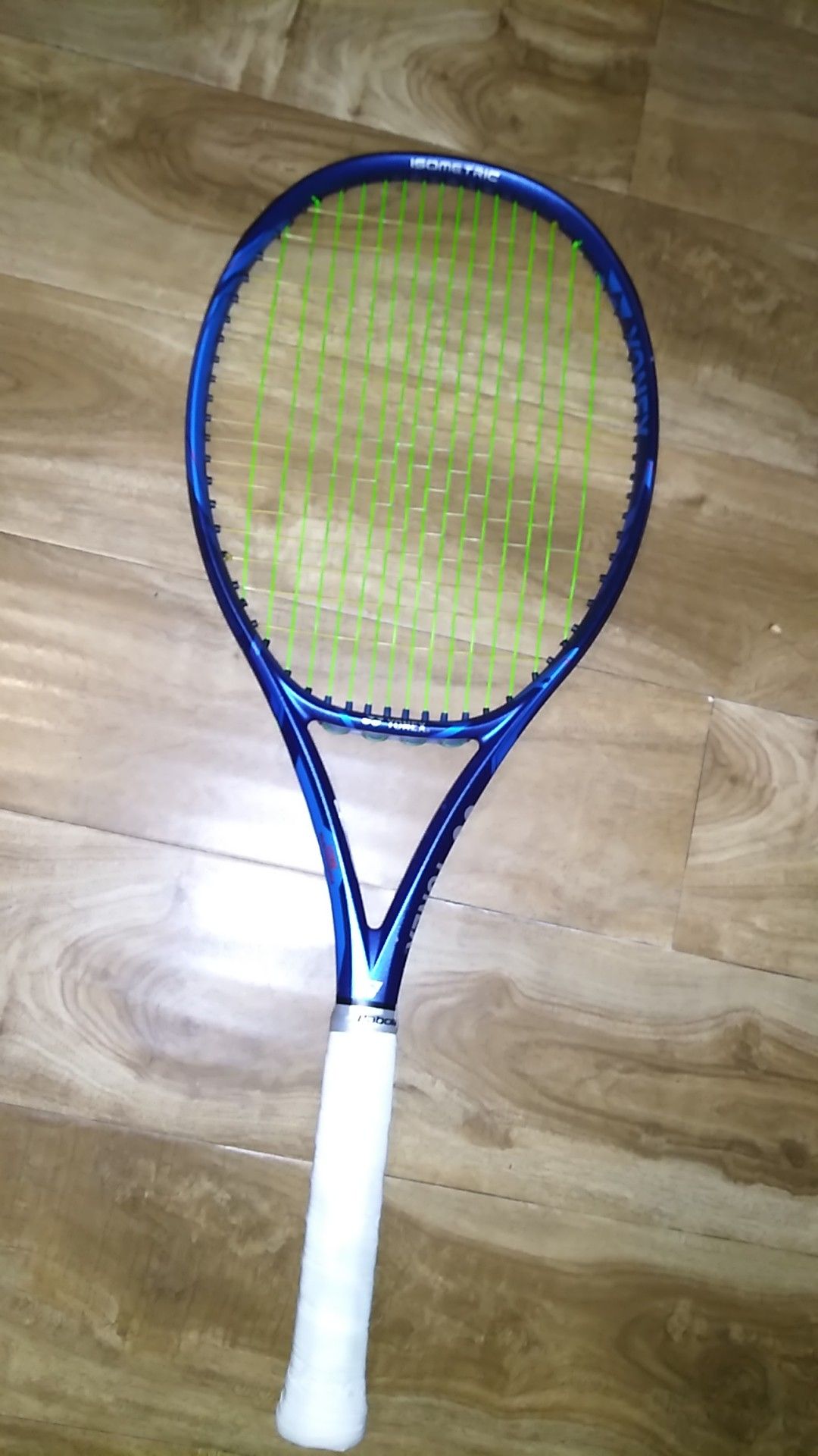 Yonex isometric tennis racket