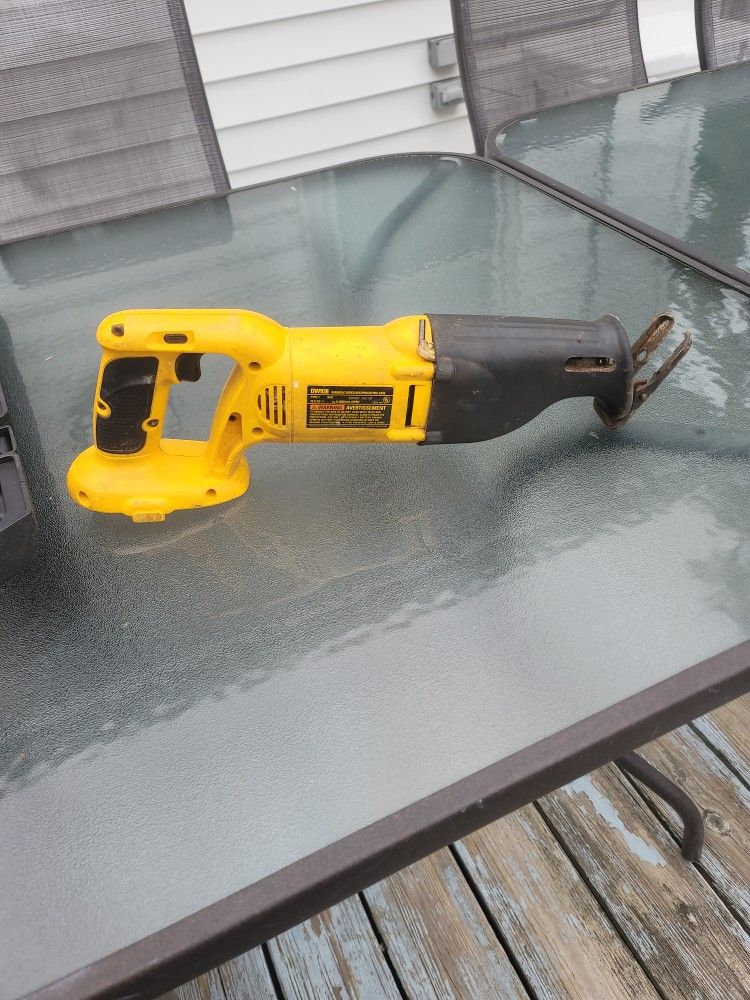 Dewalt Dw938 Saw
