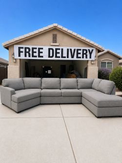 Great Condition Large Sectional