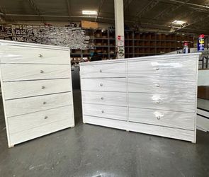 Set five and eight drawers dresser