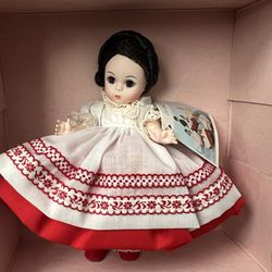 Madam Alexander Doll - Russia 