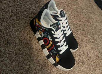 Men’s casual sneakers