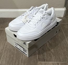 <NIB> adidas Men’s Park Street Sneaker Size: 7.5