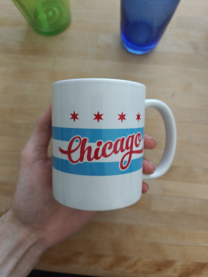 Seltzer Goods USA Chicago White Blue Red Glossy Mug Coffee Tea Cup Mug