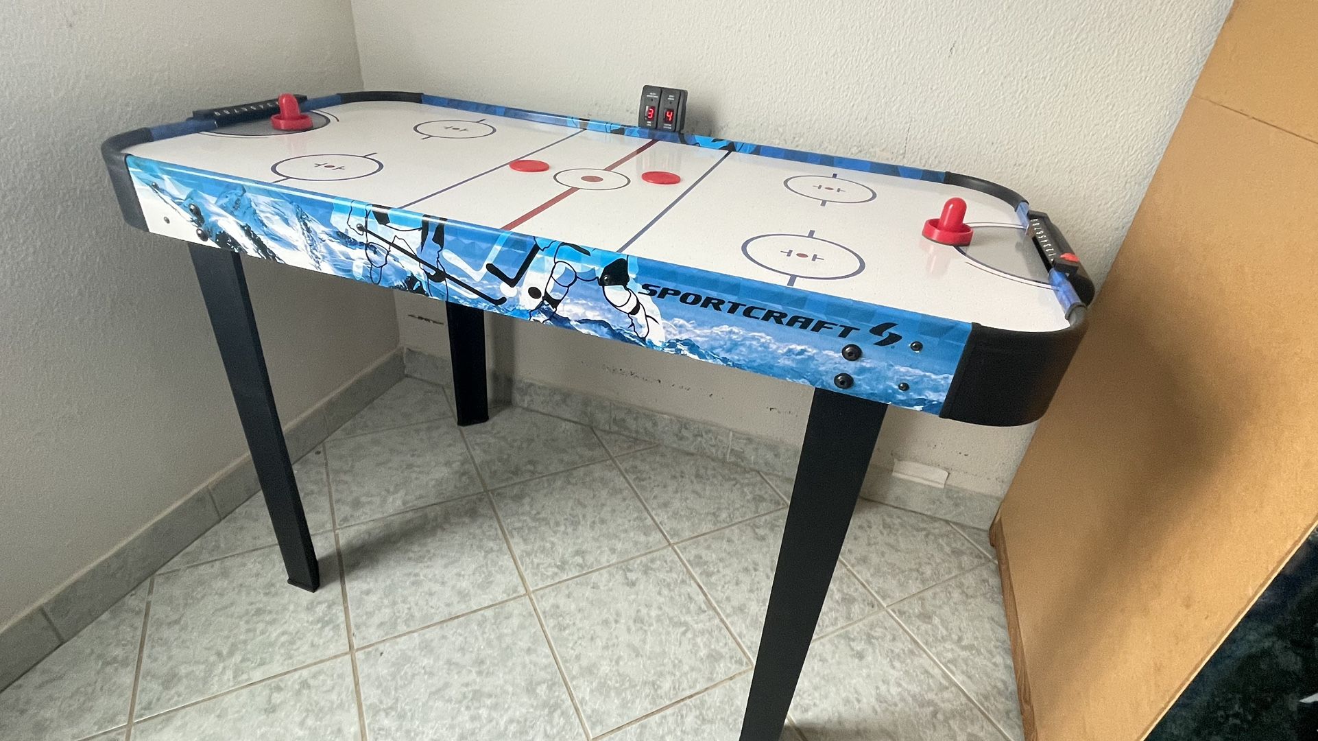 Air Hockey Table