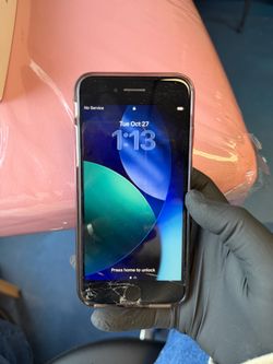 iPhone SE Red