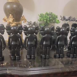 KAWS Original Fake 2004 Medicom (no Box) Each Selled $150