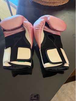 Boxing gloves