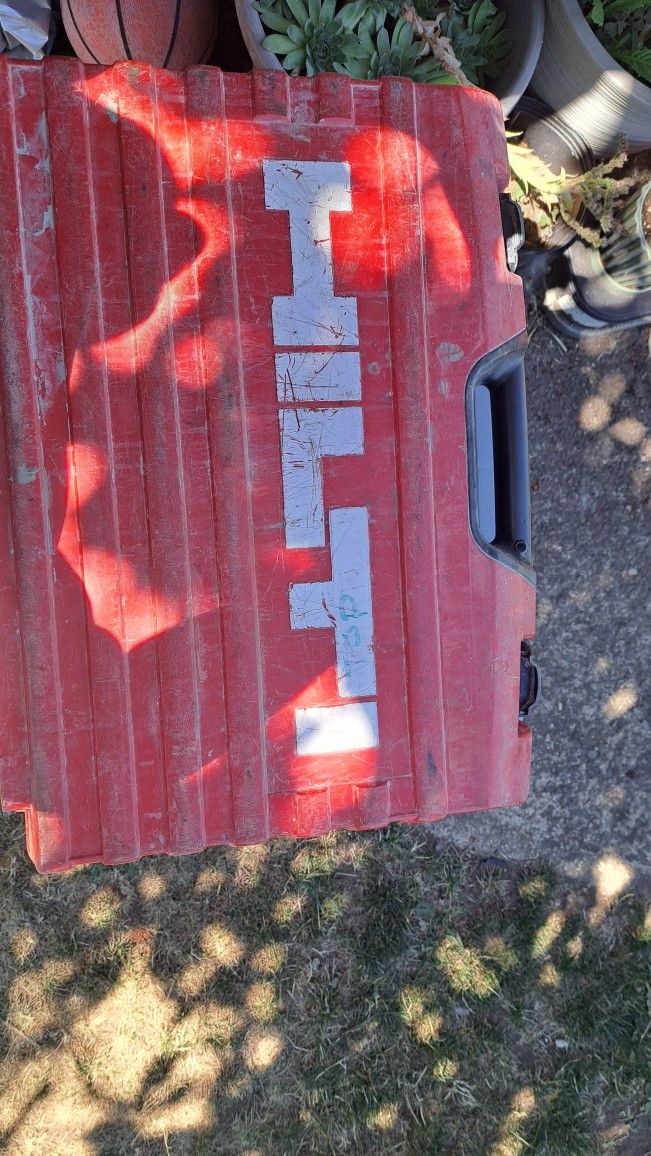 HILTI TE 50-AVR Corded Rotary Hammer Drill