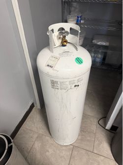 propane tank full  and new paid 270 w taxes at tractor supply only use it once for a oven test