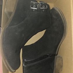 Womans Kelsie Booties, Size 8