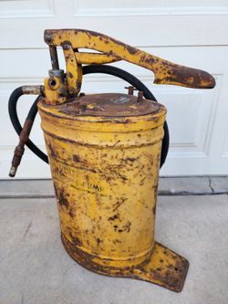Alemite Tractor Volume Pump Vintage Farm Barn Farming Tool