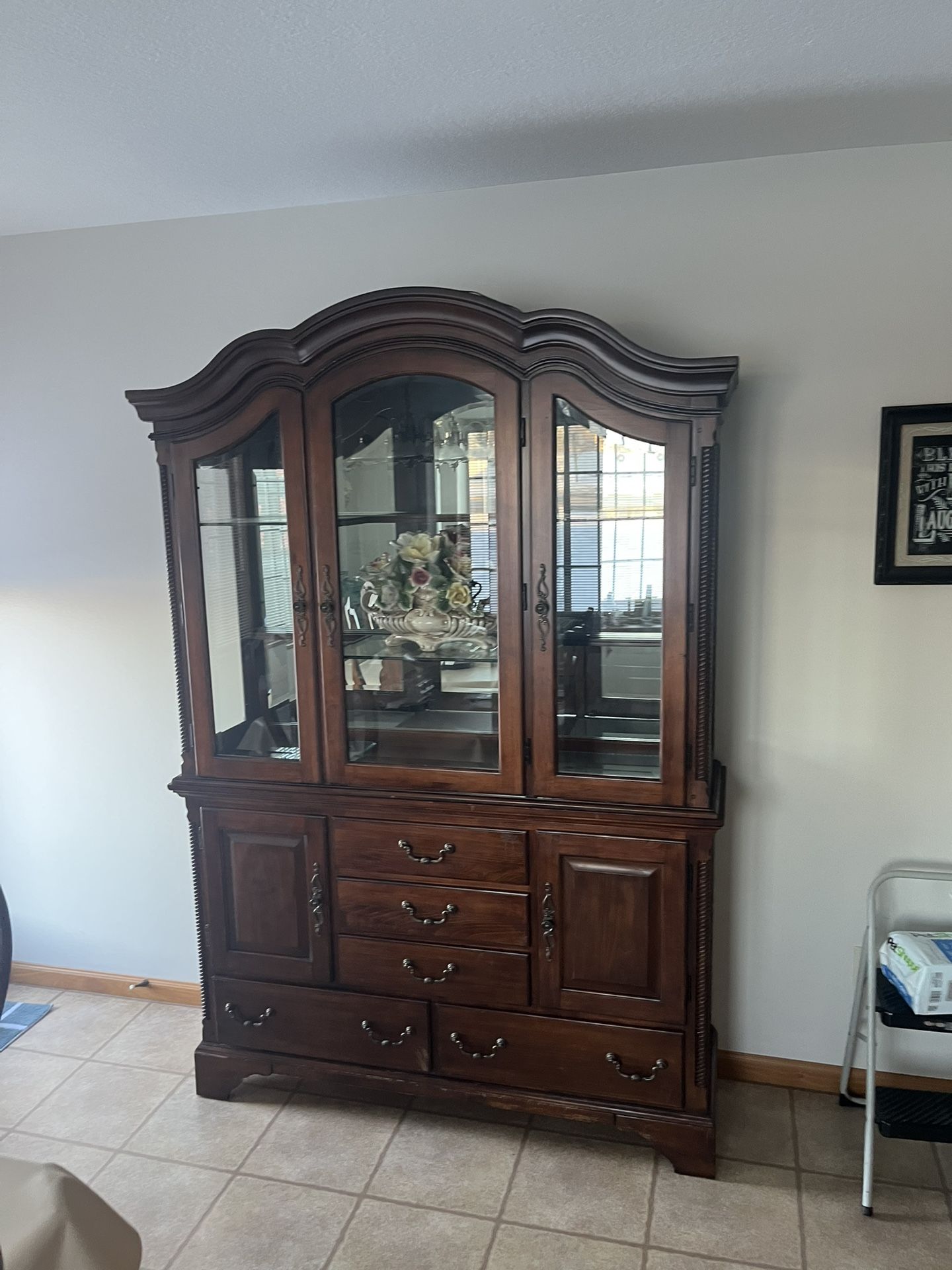 China hutch Big Lots Of Room