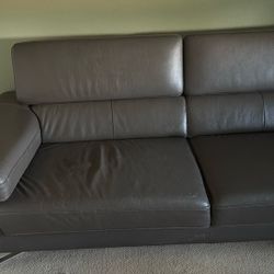 Sofa 82 By 38 