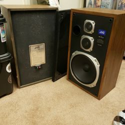 Vintage JVC 10 inch Speakers - Beautiful Condition 