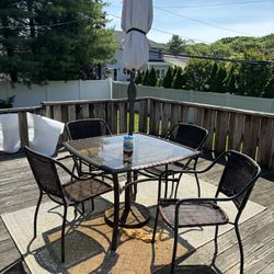 Outdoor Wicker Square Dining Table And Chairs /umbrella 