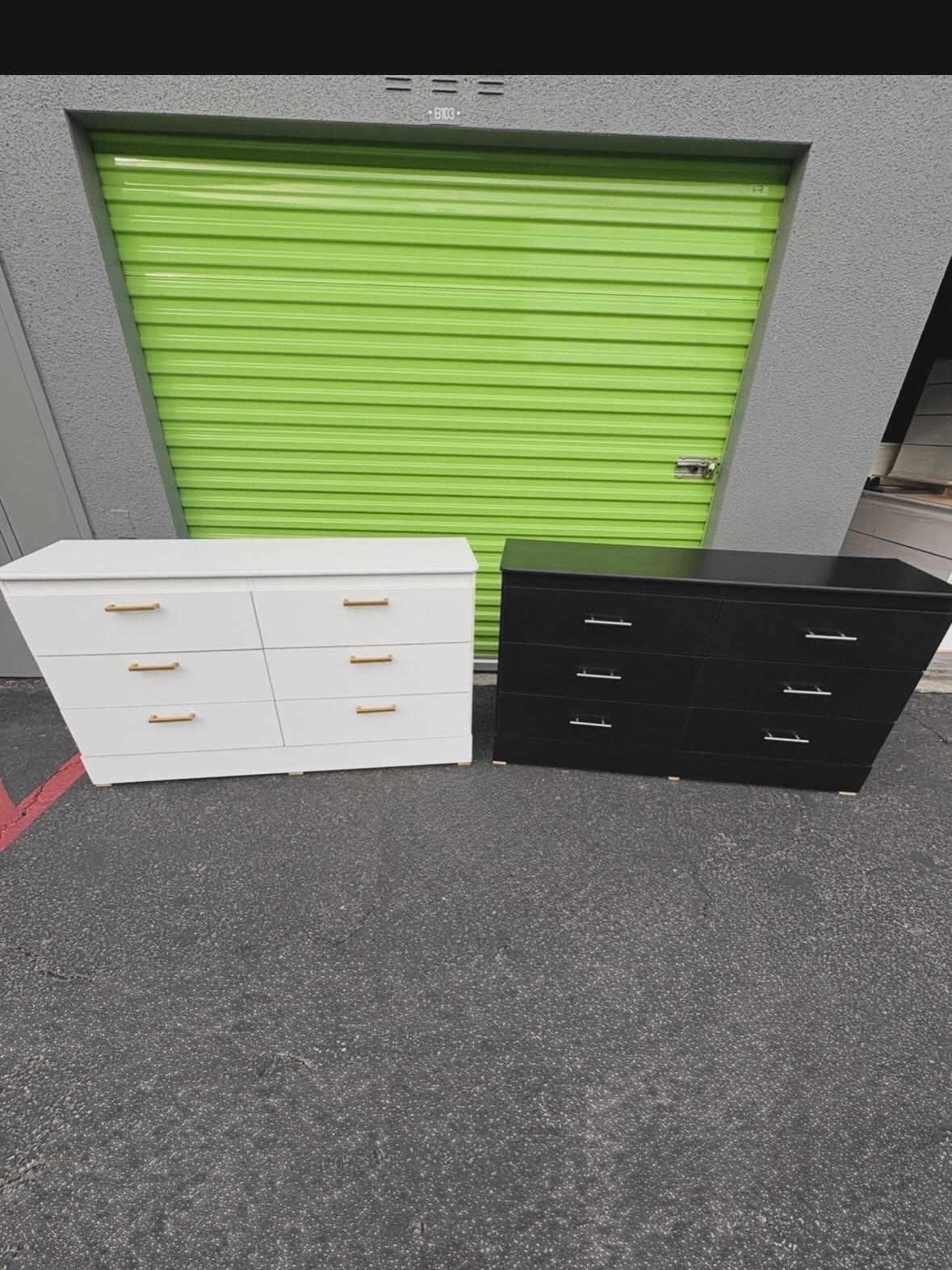 New 6 Drawer Dresser In White & Black Color🖤🤍
