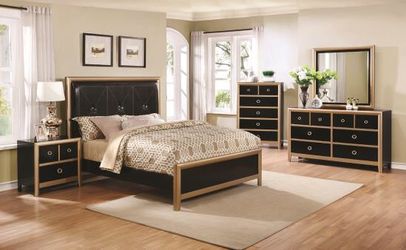 Queen Bed in Offert (205341)