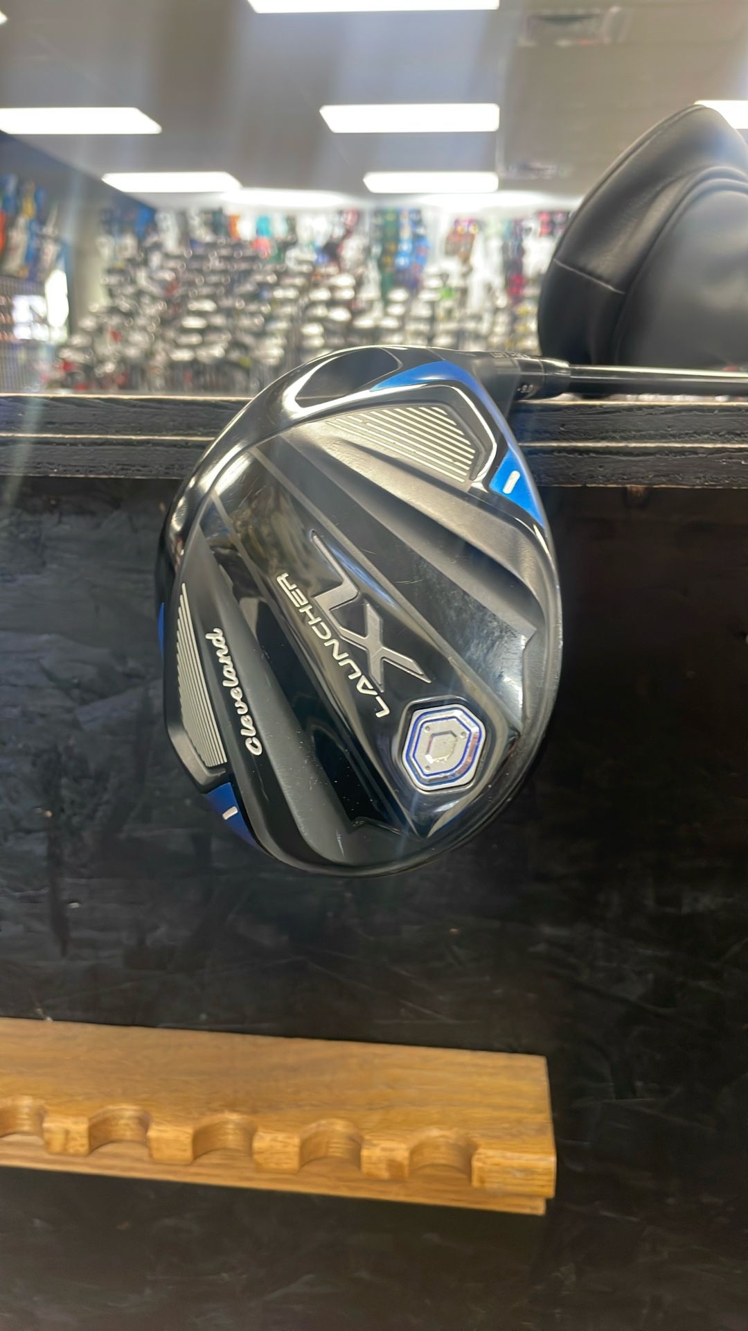 Cleveland-Launcher-XL-Driver-10.5*-Degree-Right-Hand-Stiff-Flex-w/Headcover