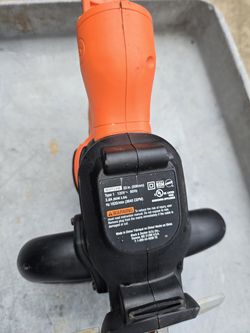 Black and Decker corded hedger