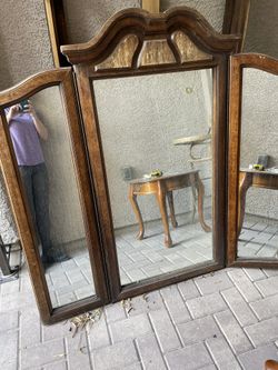 Large Finding Mirror. 