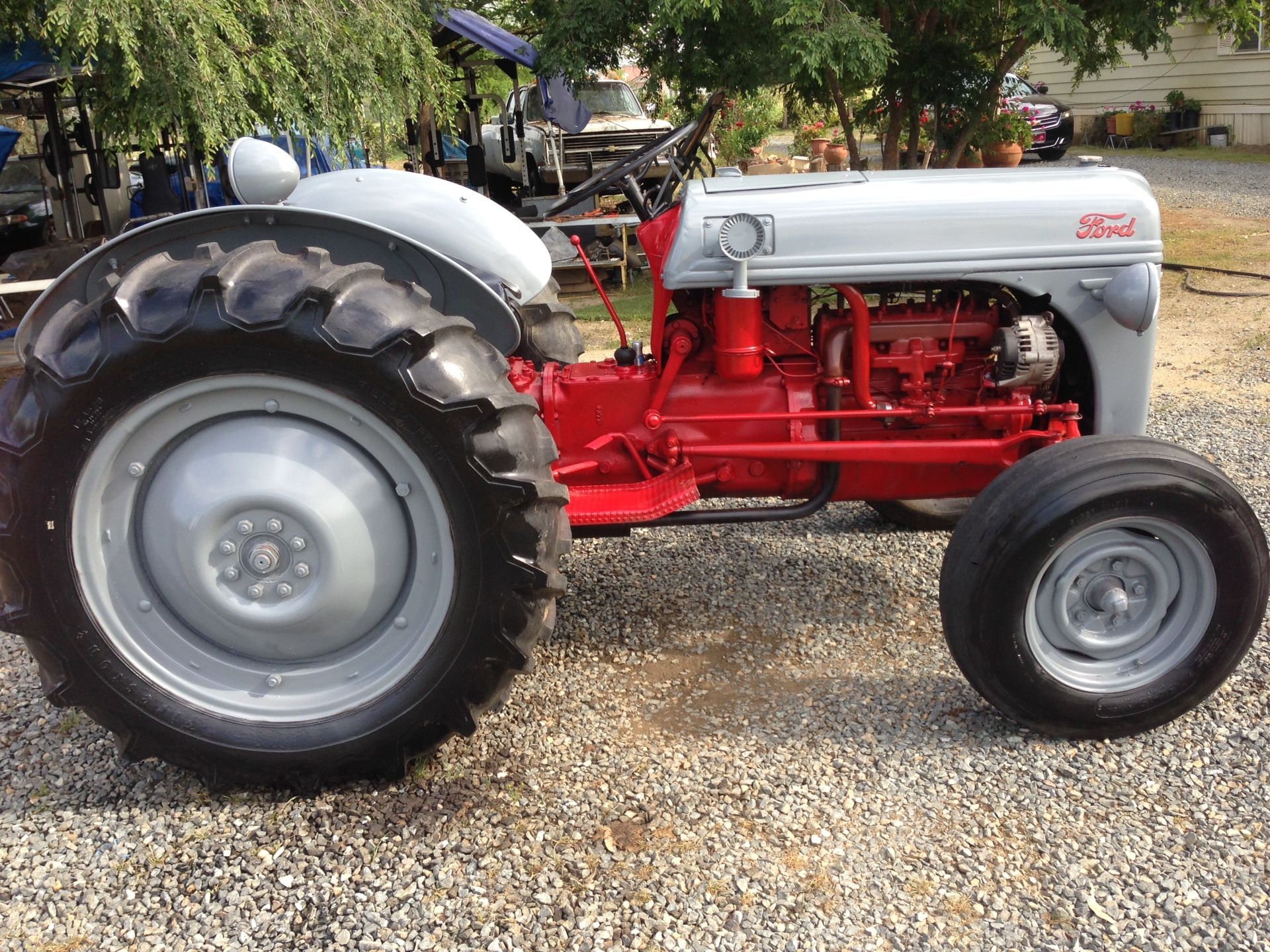 FORD 8N Tractor & Implements