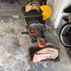 Three metal chopsaw’s with 13 extra blades one 8 inch radius saw