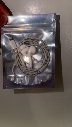 iPhone 13 14 earphones charging jack