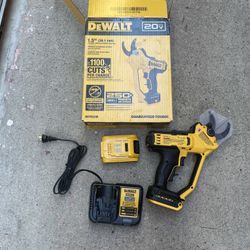 Dewalt Pruner 