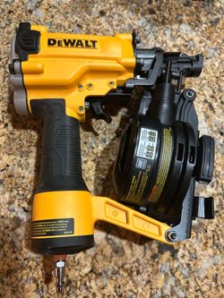 DEWALT Pneumatic 15° Coil Roofing Nailer, model DW45RN