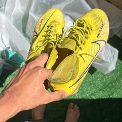 Used Nike Cleats Size 8.5